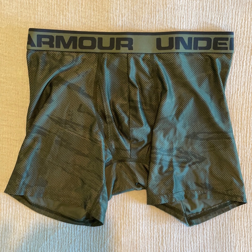 Under Armour Military Green Size Medium